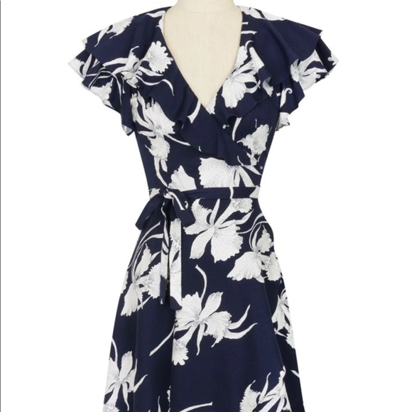 Trashy Diva Dresses & Skirts - Trashy Diva Navy Daffodil Wrap Dress ✨